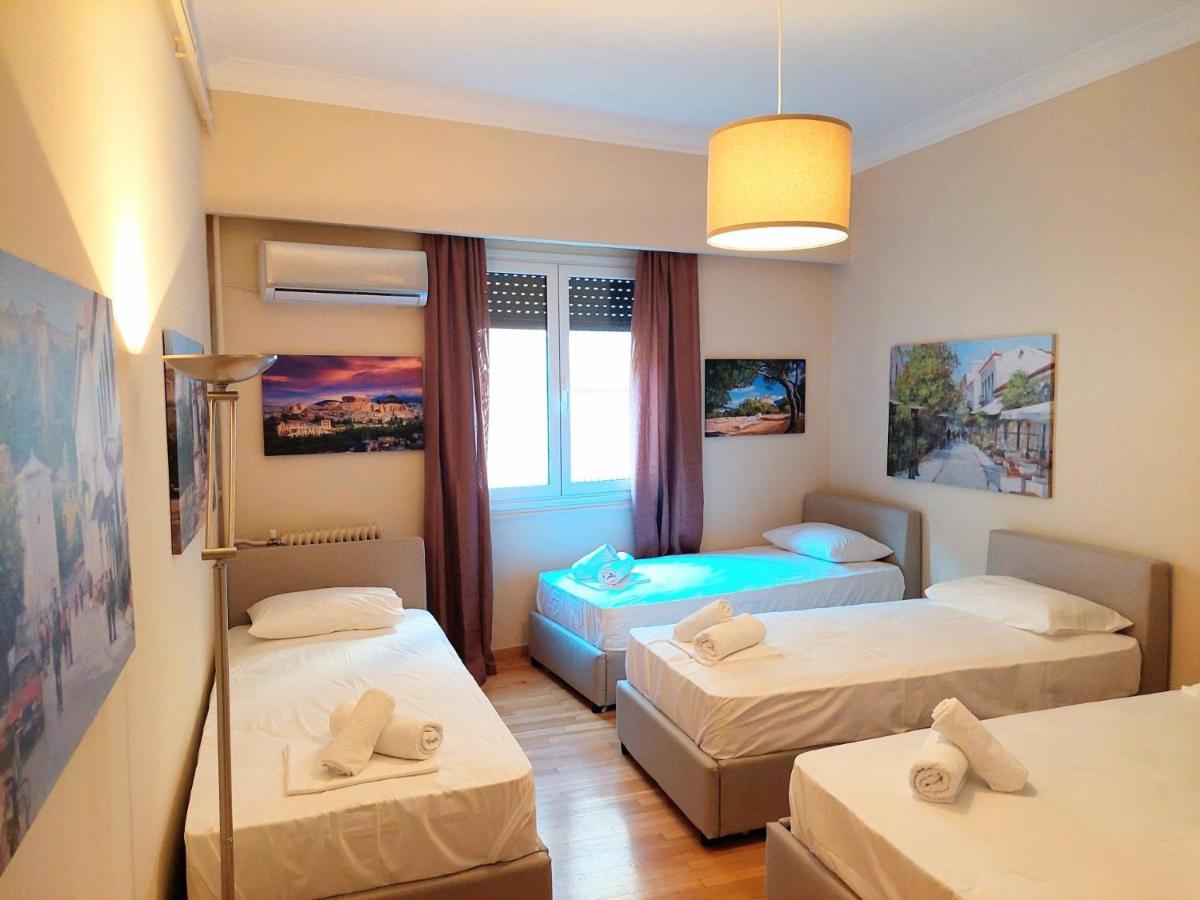 Grand Apartment In Parliament Square Atenas Exterior foto