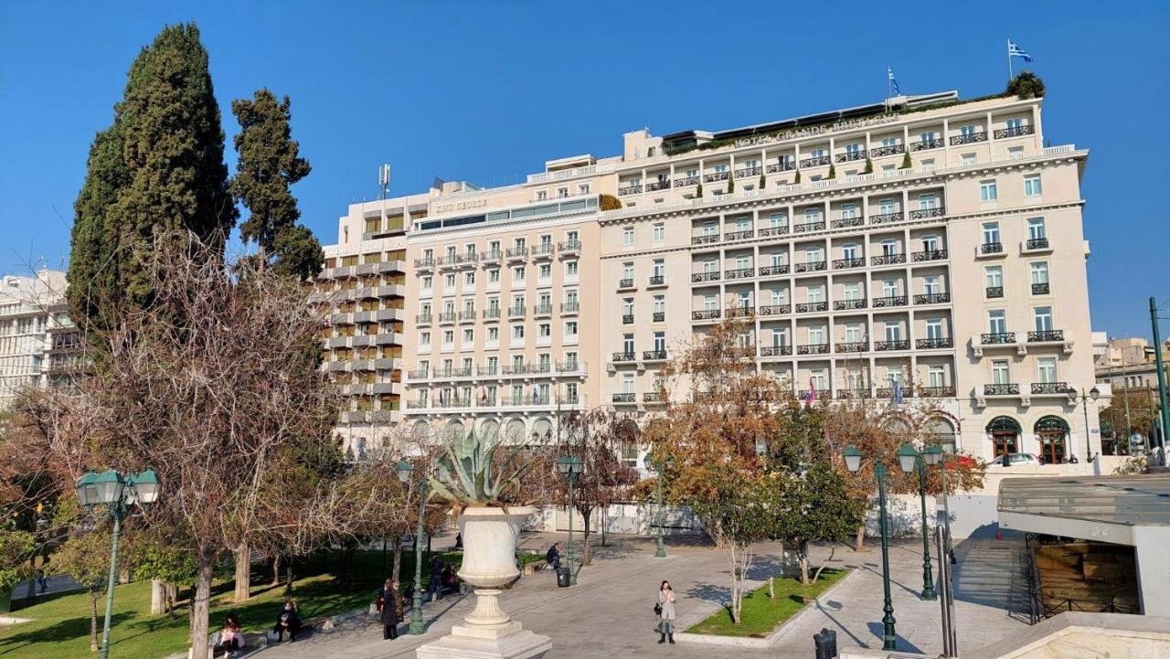 Grand Apartment In Parliament Square Atenas Exterior foto