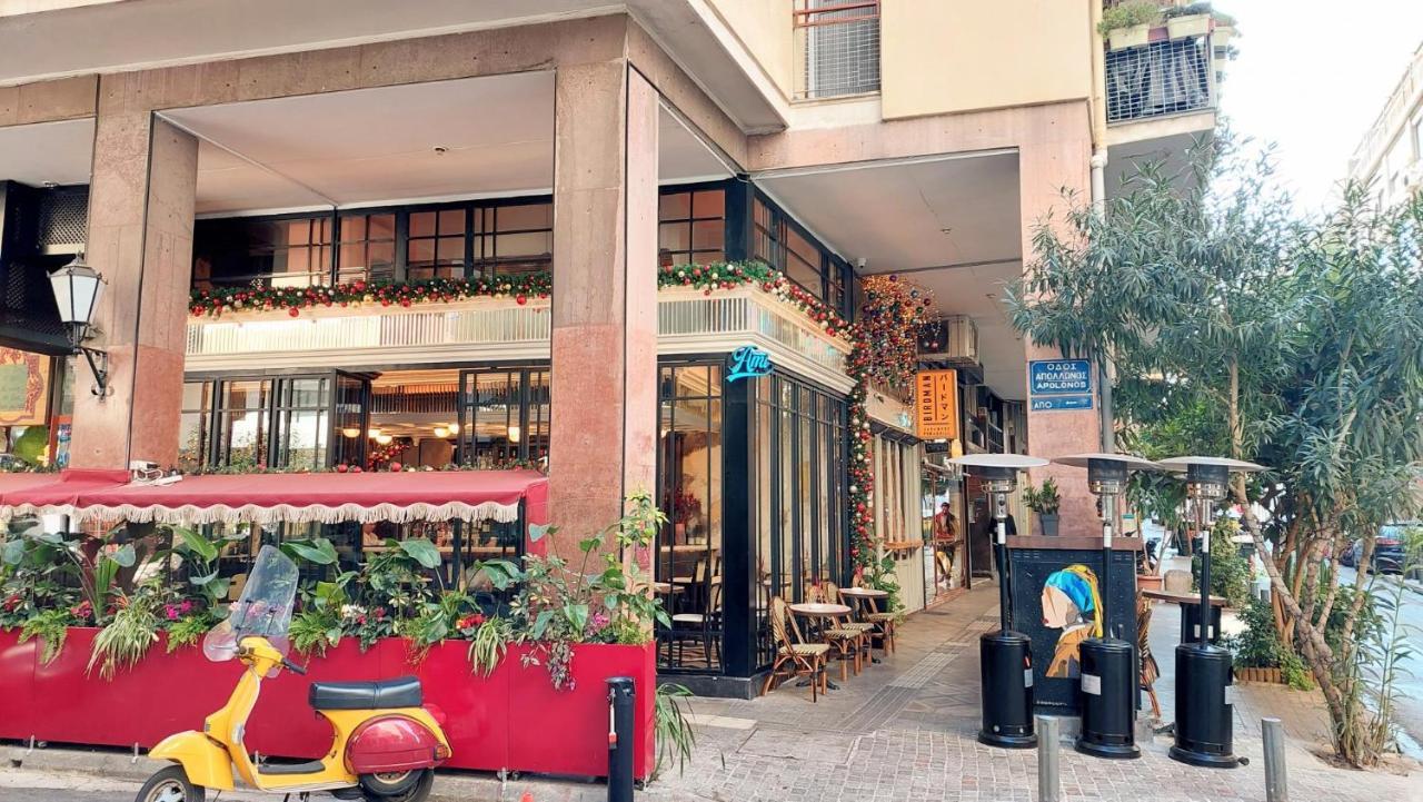 Grand Apartment In Parliament Square Atenas Exterior foto