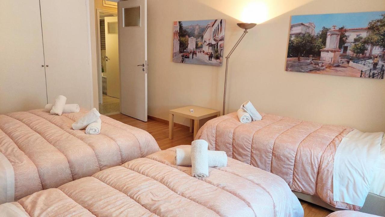 Grand Apartment In Parliament Square Atenas Exterior foto